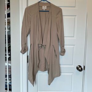 Jacket/Cardigan/Blazer